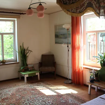 Odus Korter Rahulikus Piirkonnas Apartman *